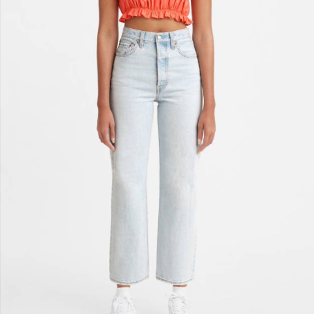 Levis Ribcage Straight
